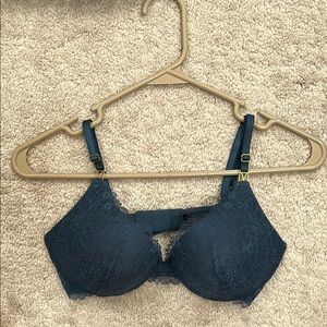 Victoria's Secret 32D Very Sexy Lace Bra